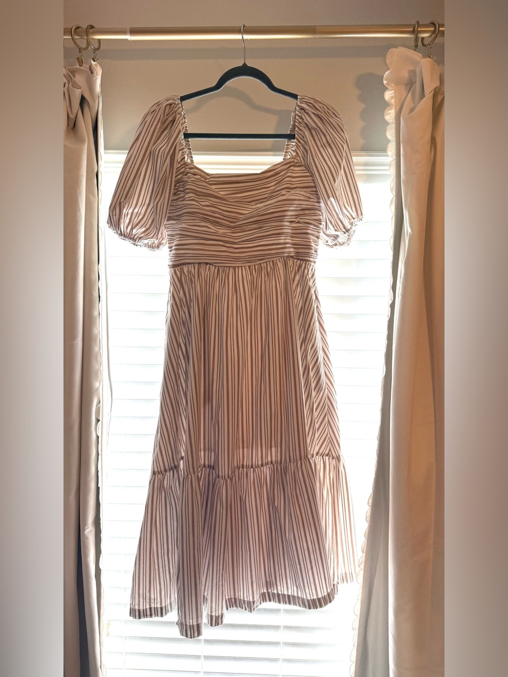 Abercrombie & Fitch Cream and Brown Striped Puff-Sleeve Midi Dress